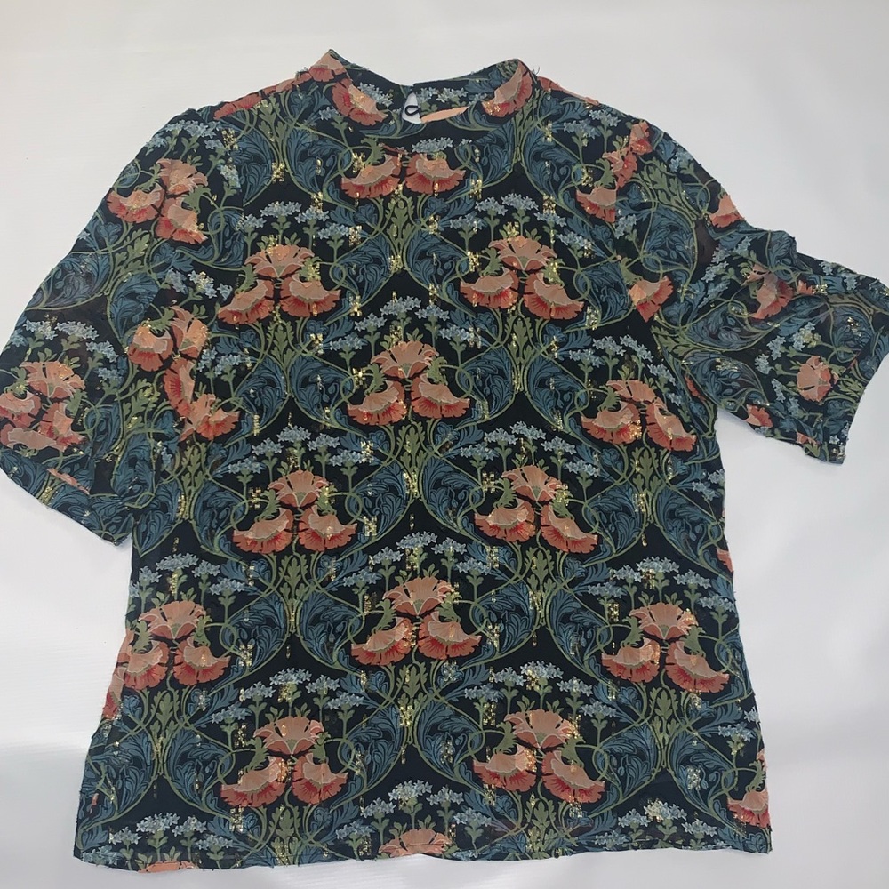 Anthropologie NWT puff sleeve Floral Vine Scroll Blouse W Good thread